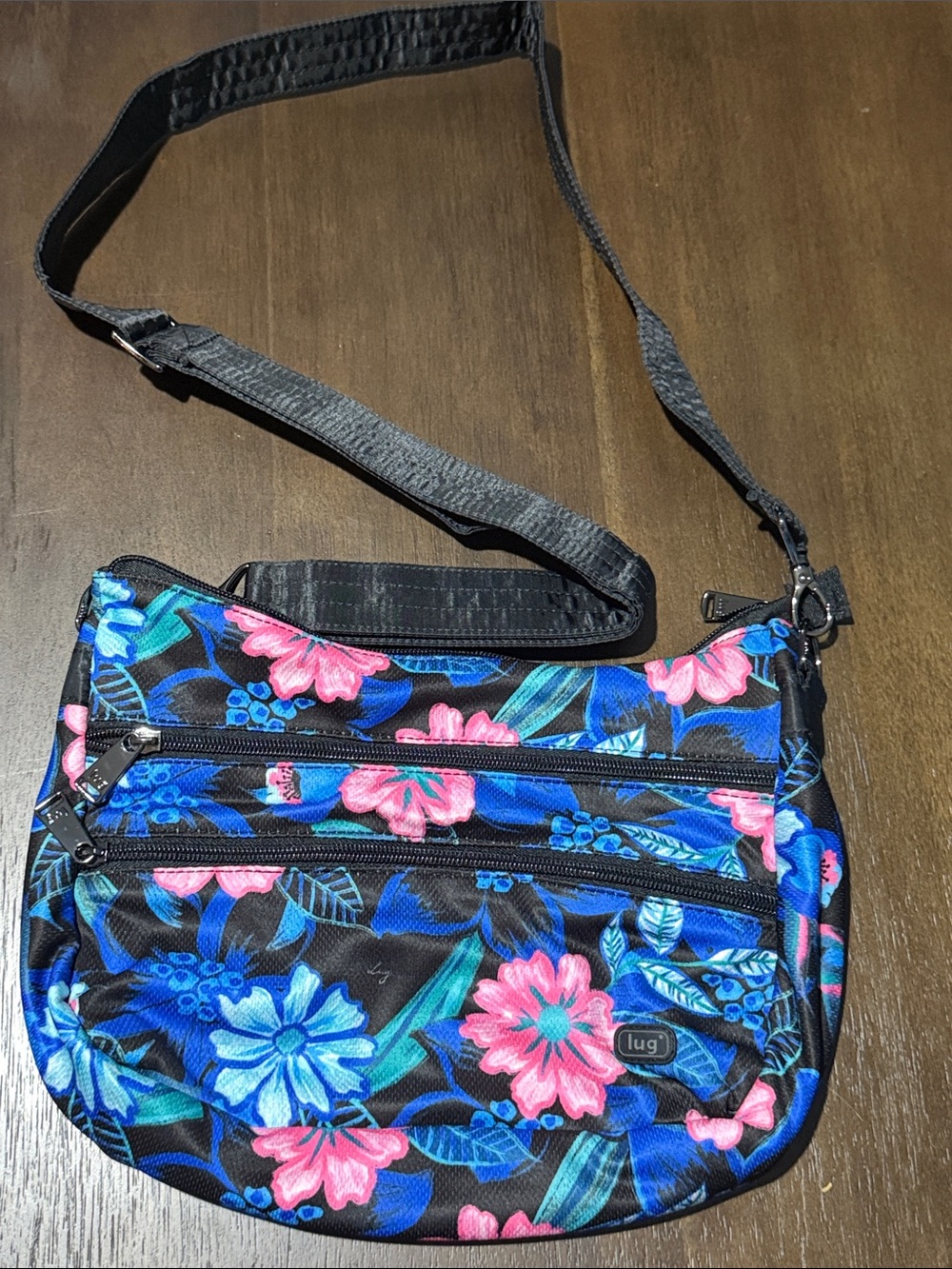 Lug Crossbody Slider FS Soft-sided Free Style Resort Fliral Bag Purse